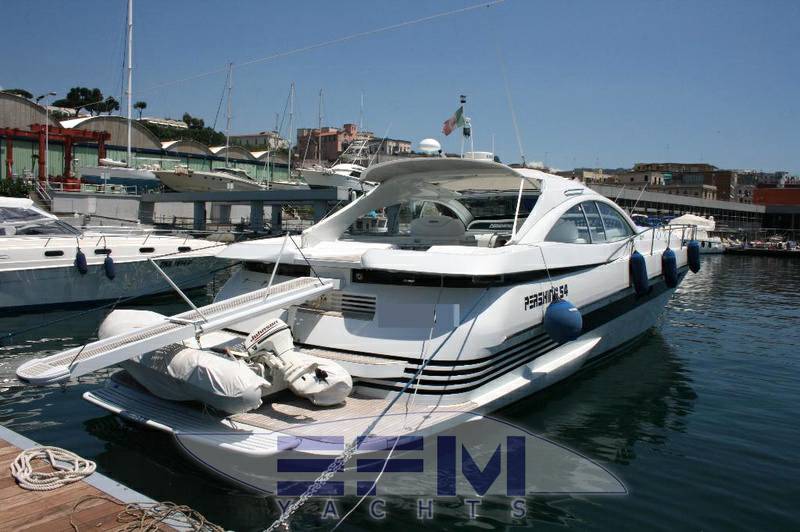 Pershing 54'