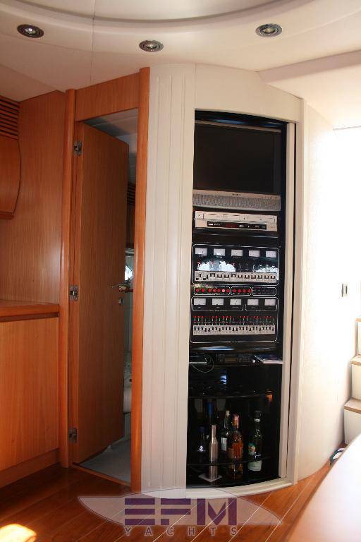 Pershing 54'
