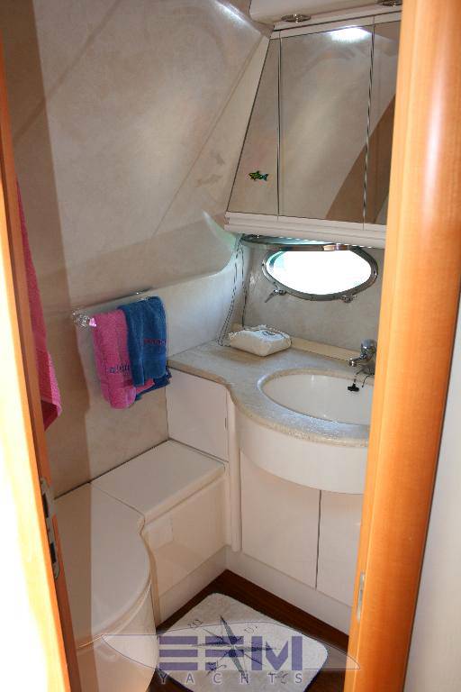 Pershing 54'
