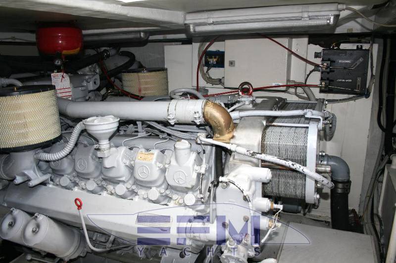 Pershing 54'