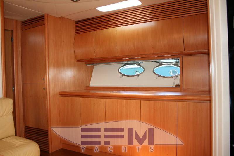 Pershing 54'