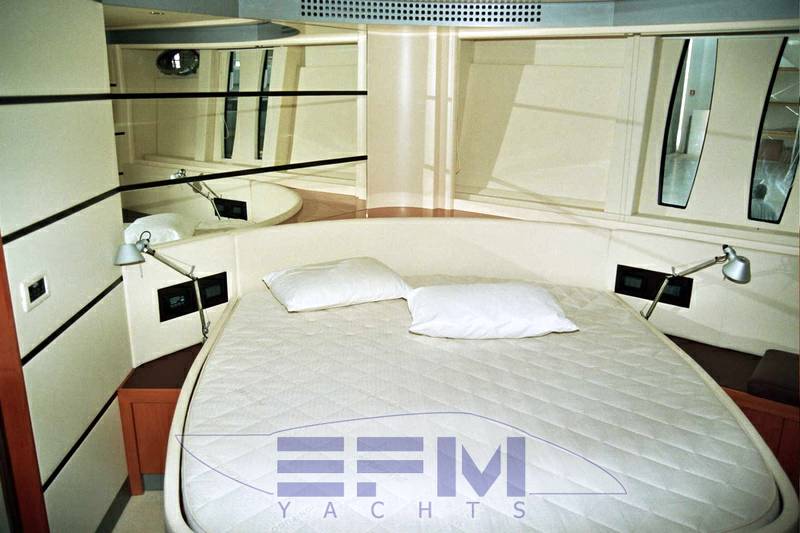Pershing 62