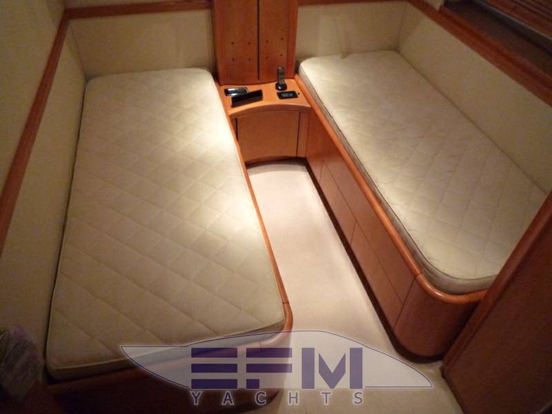Pershing 88