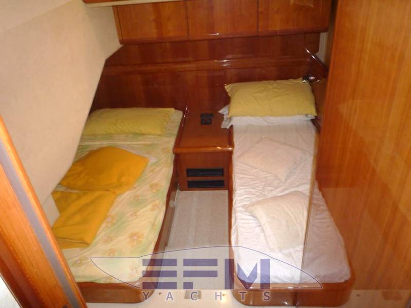Ferretti 57