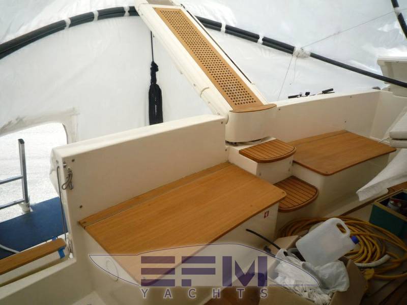 Ferretti 57