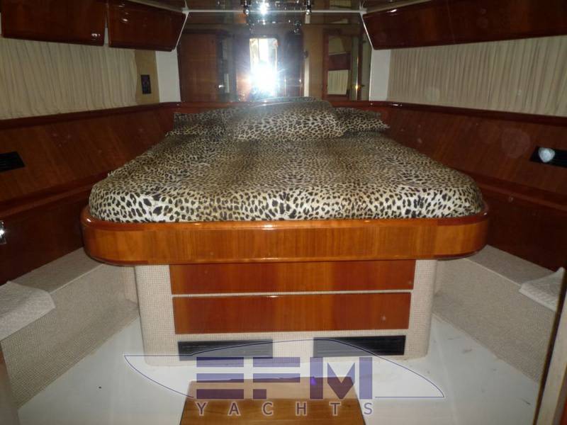 Ferretti 57