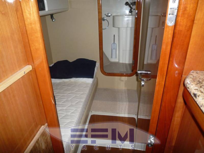Ferretti 57