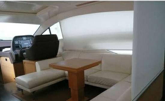 Pershing 64