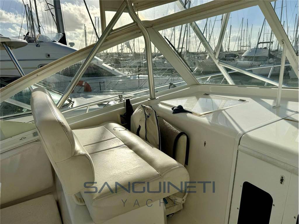 Luhrs 37 open