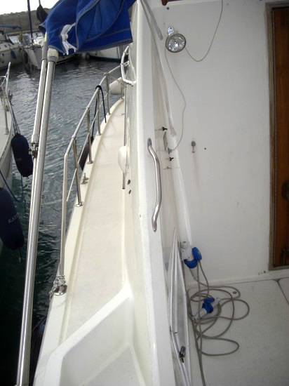 Hatteras 32
