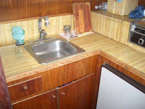 Hatteras 32