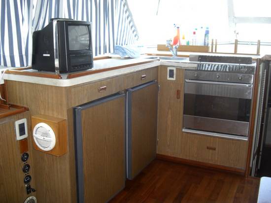 Bertram 38