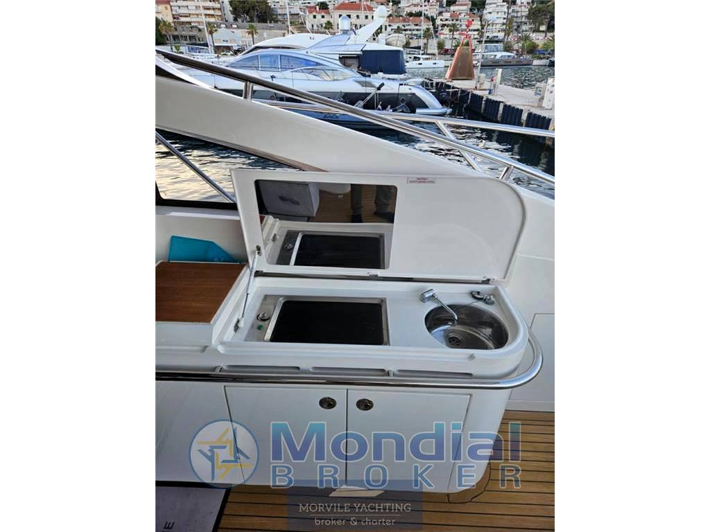 Princess yachts V 62