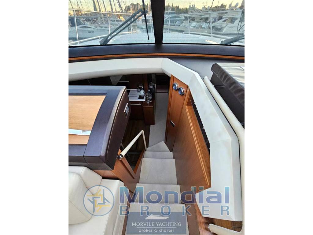Princess yachts V 62