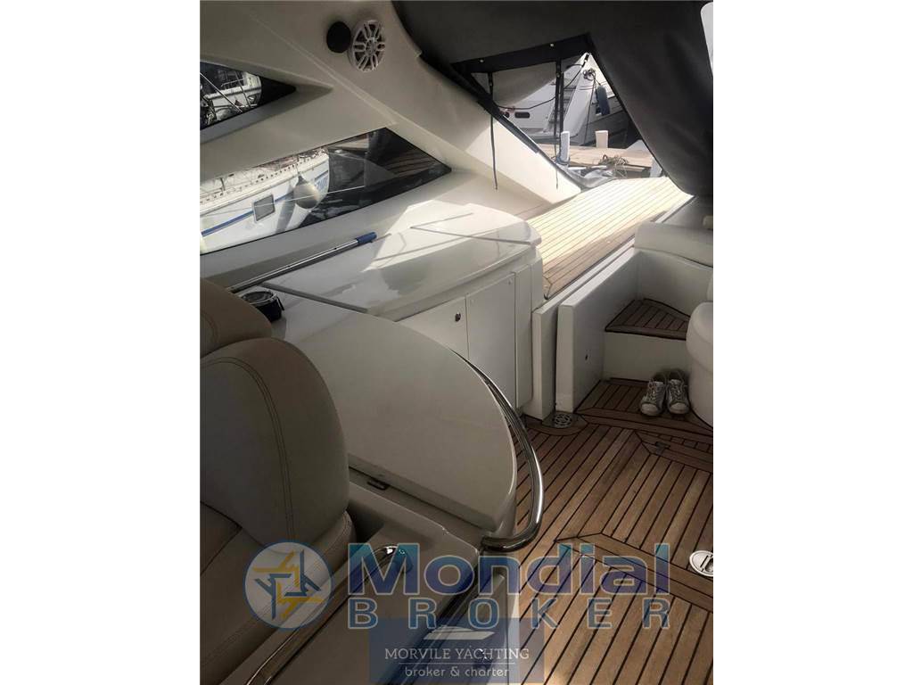 Pershing 52
