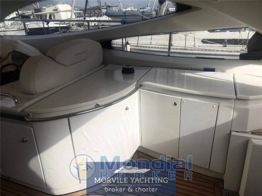 Pershing 52