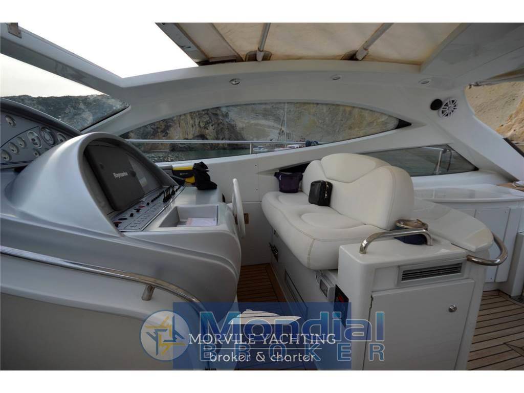 Pershing 52