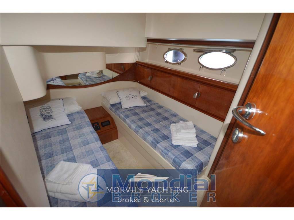 Pershing 52