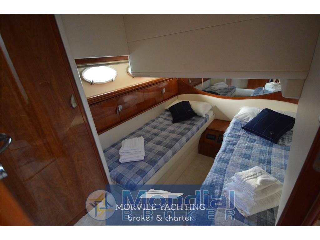 Pershing 52