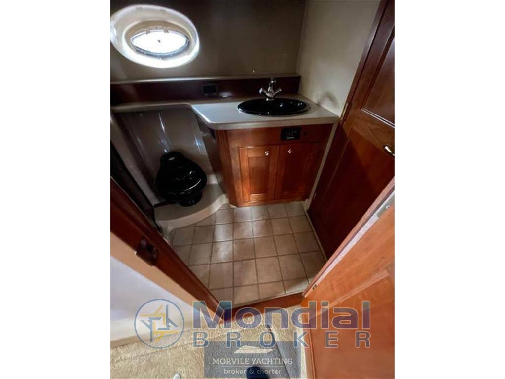 Cruisers yachts 54.70 open