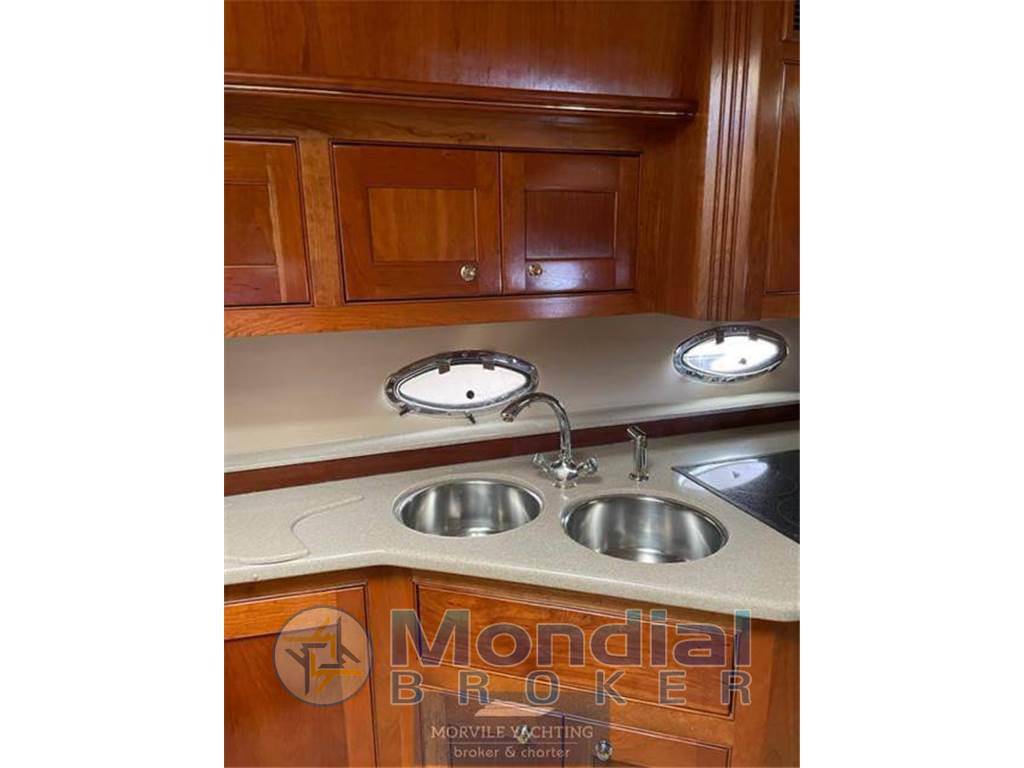 Cruisers yachts 54.70 open