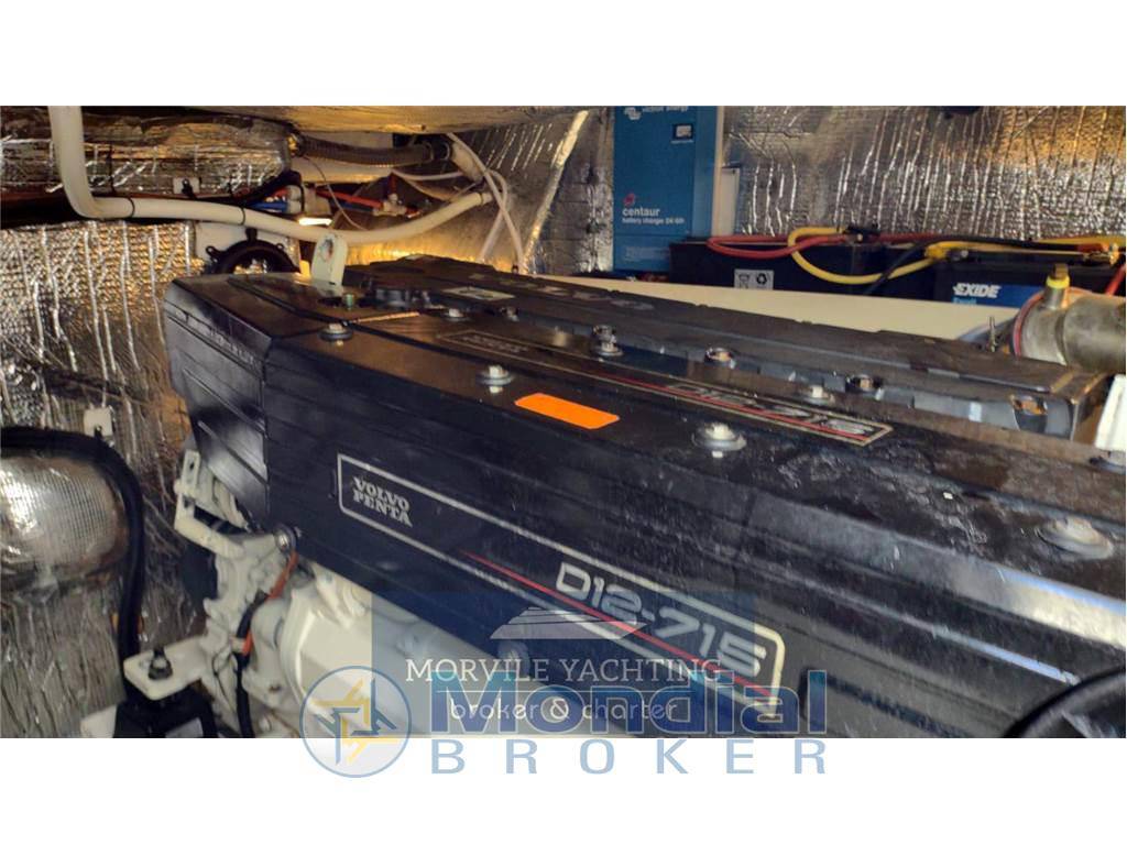 Cruisers yachts 54.70 open