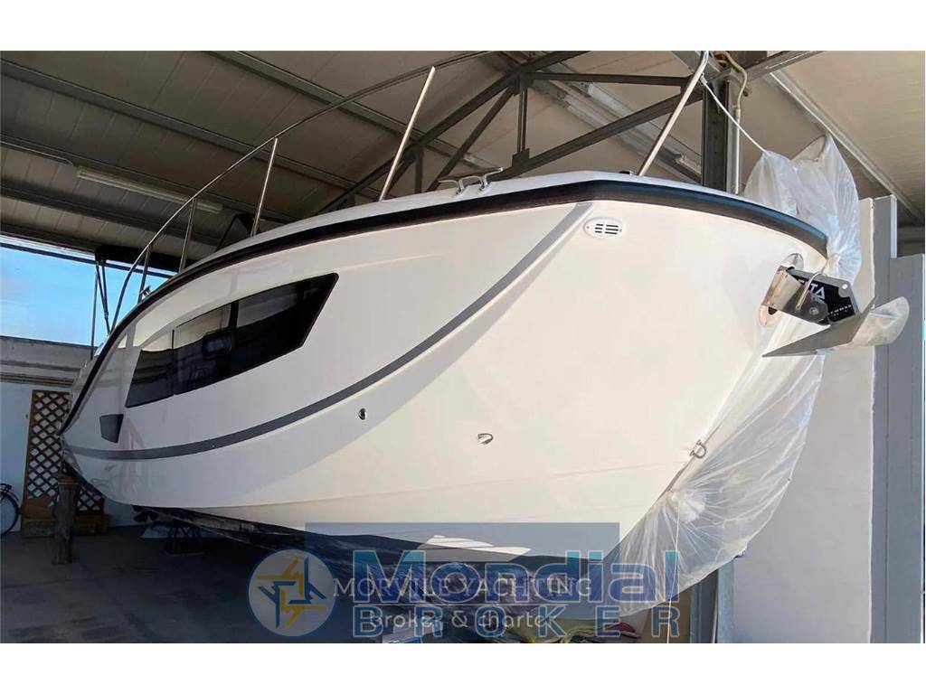 Quicksilver 875 sundeck