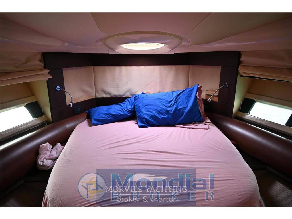 Azimut Az 43s