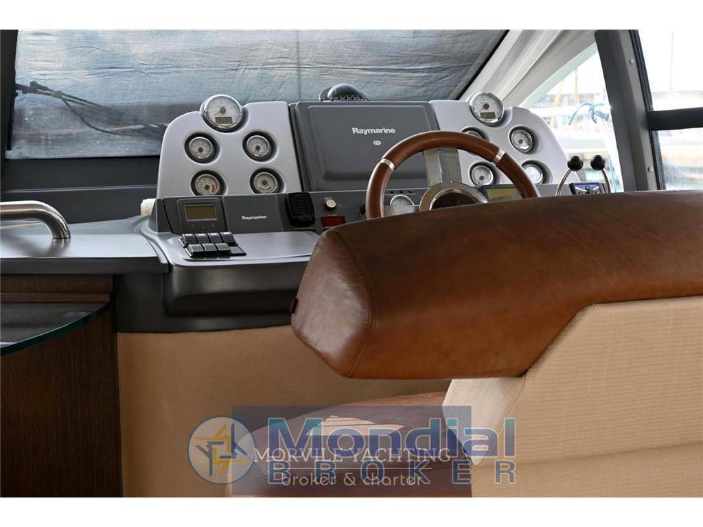 Azimut Az 43s