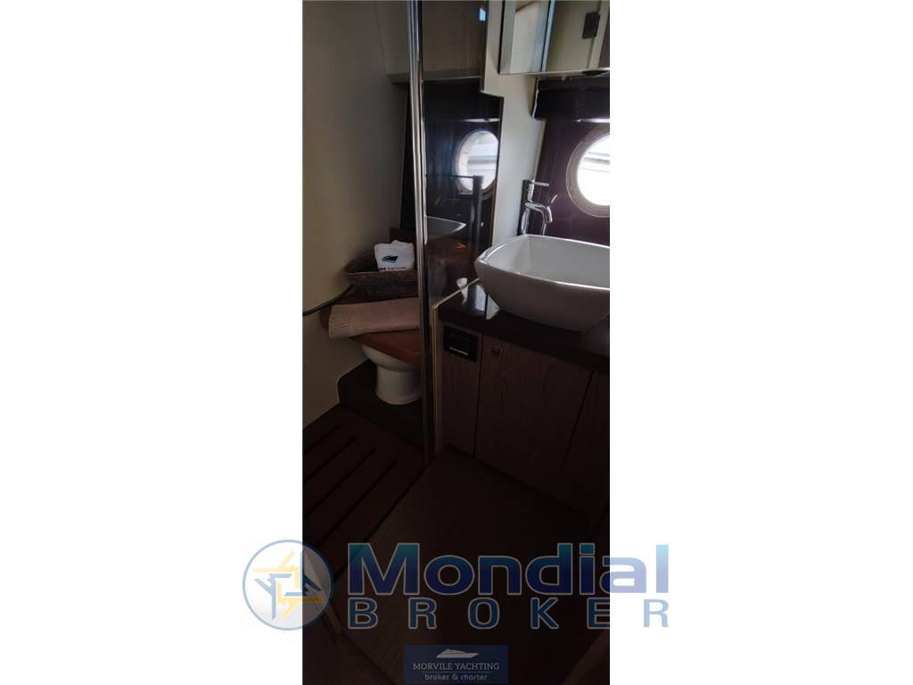 Sessa marine F42 flybridge