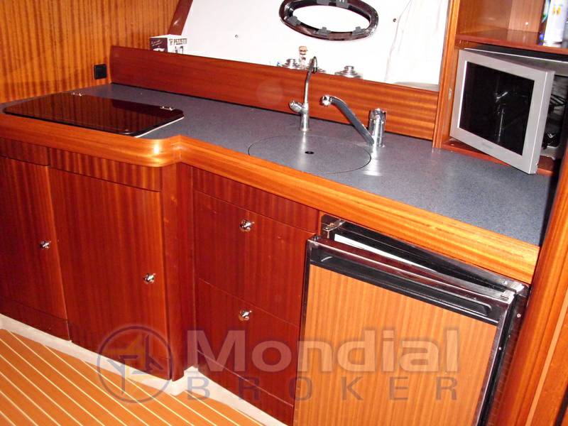 Bavaria 37 sport