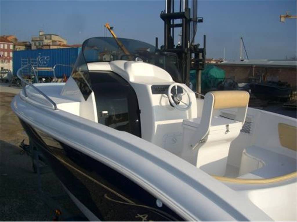 As marine 590 walkaround nuova