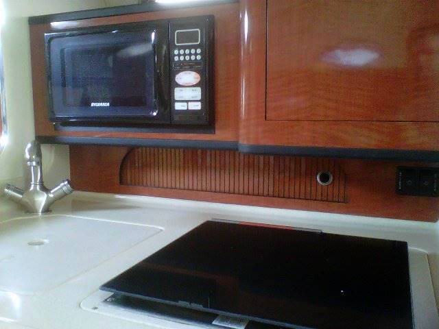 Noleggio rent sea ray Sundancer 315 con patente sul lago di ga