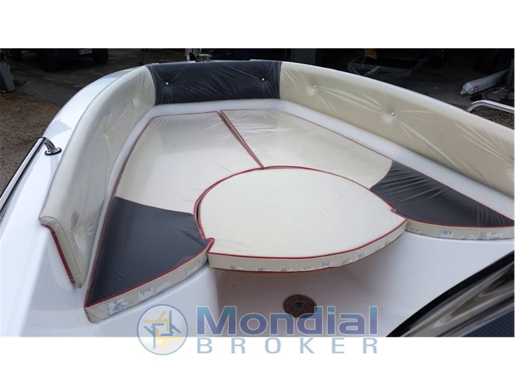 Noleggio rent charter Calipso 620 - senza patente