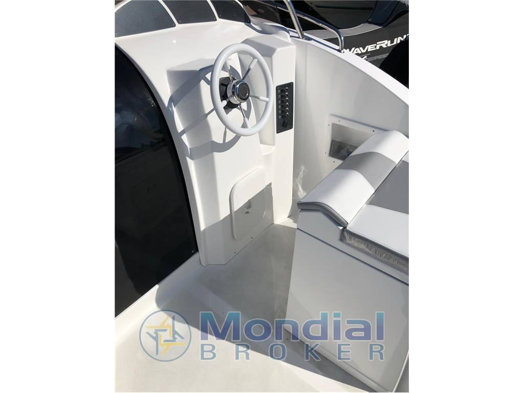 Noleggio rent charter Juno 590 - con patente