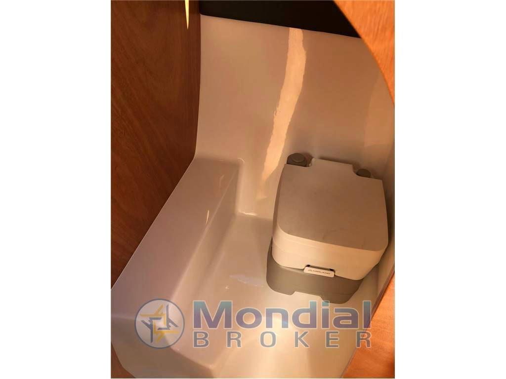 Noleggio rent charter Juno 590 - con patente