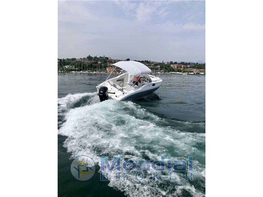 Noleggio rent charter Juno 590 - con patente
