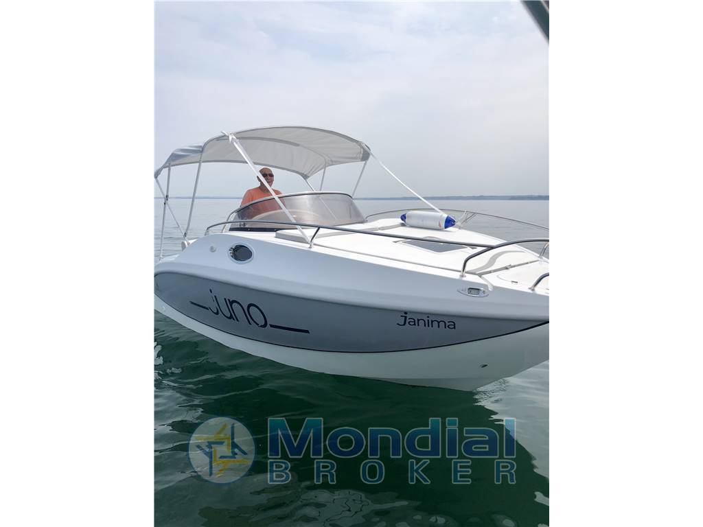 Noleggio rent charter Juno 590 - con patente