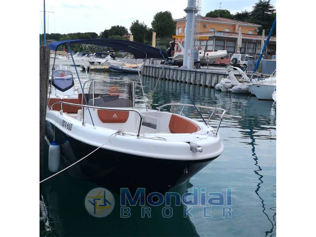 Noleggio rent charter Allegra 21 - con patente