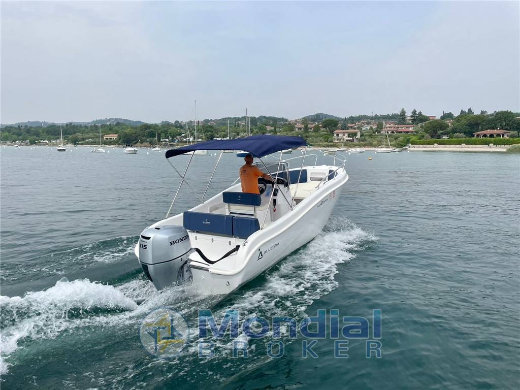 Noleggio rent charter Allegra 21 - con patente