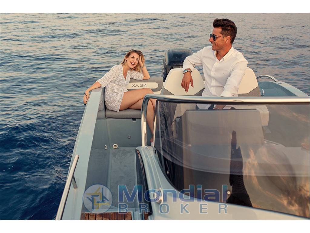 Noleggio rent charter Ayros xa 24 walkaround - con patente