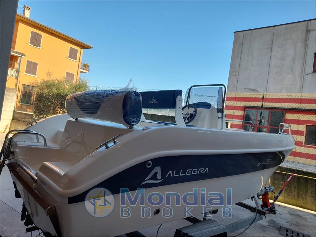 Allegra 18 open