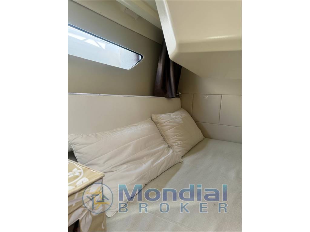 Jeanneau Leader 9