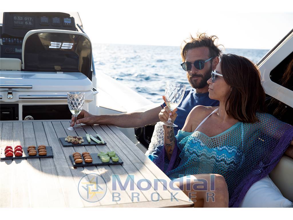 Joker boat Clubman 35