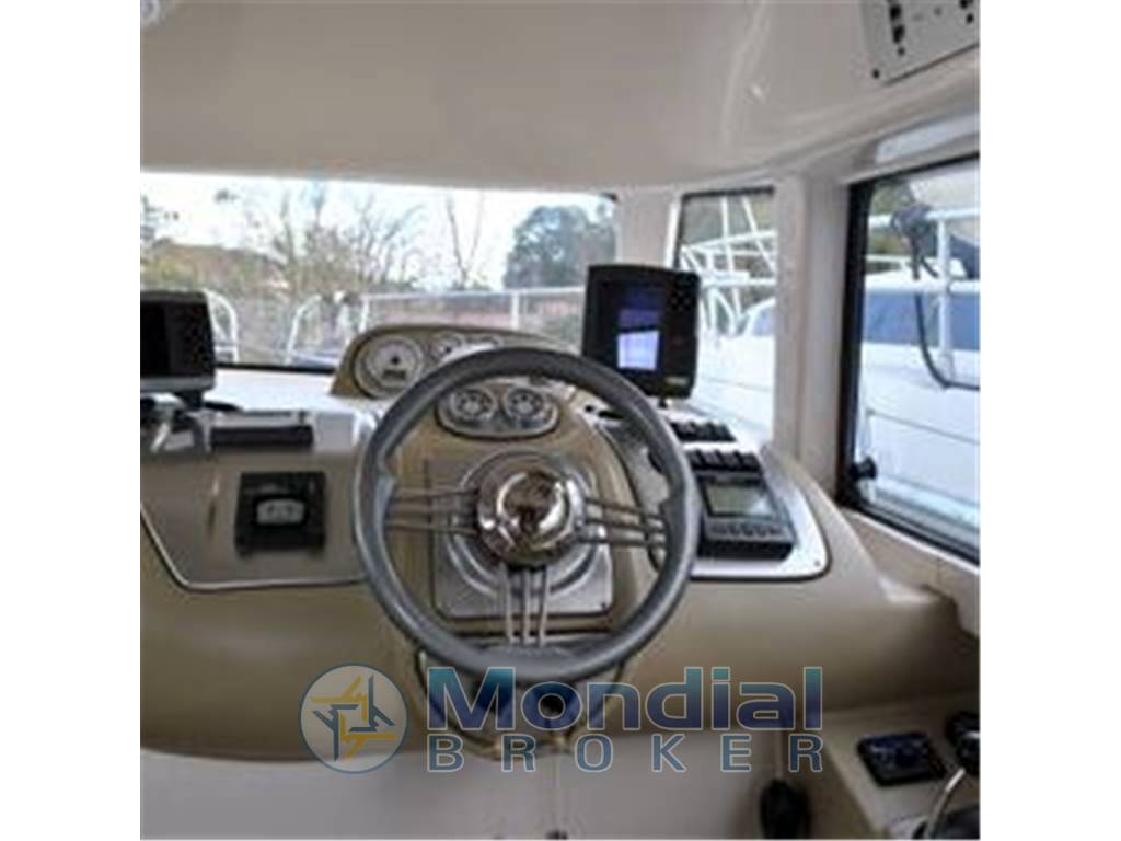 Aqualum 35 flybridge