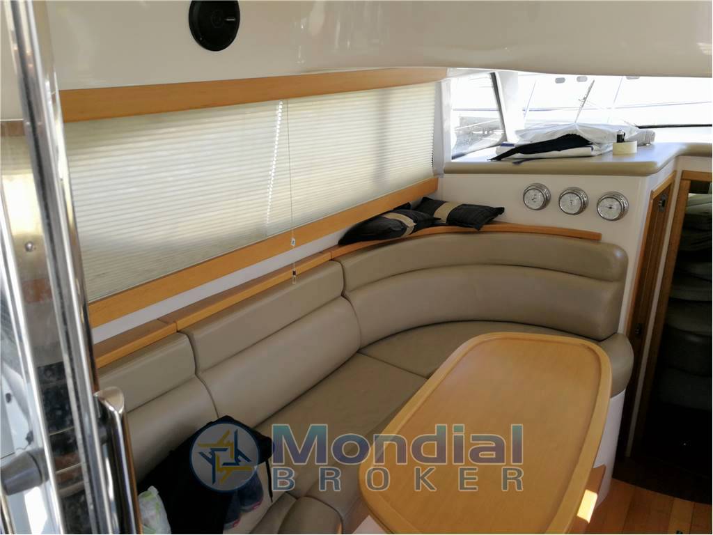 Aqualum 35 flybridge