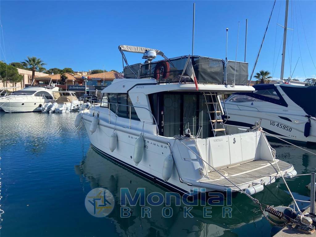 Beneteau Swift trawler 30 - flybridge