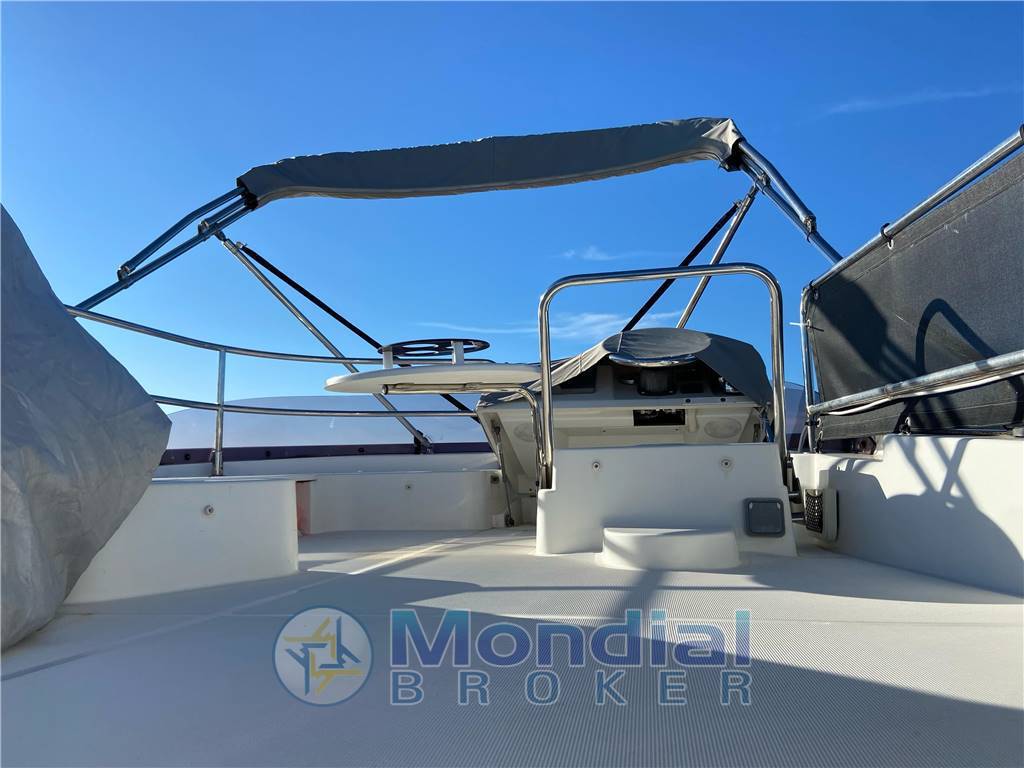 Beneteau Swift trawler 30 - flybridge