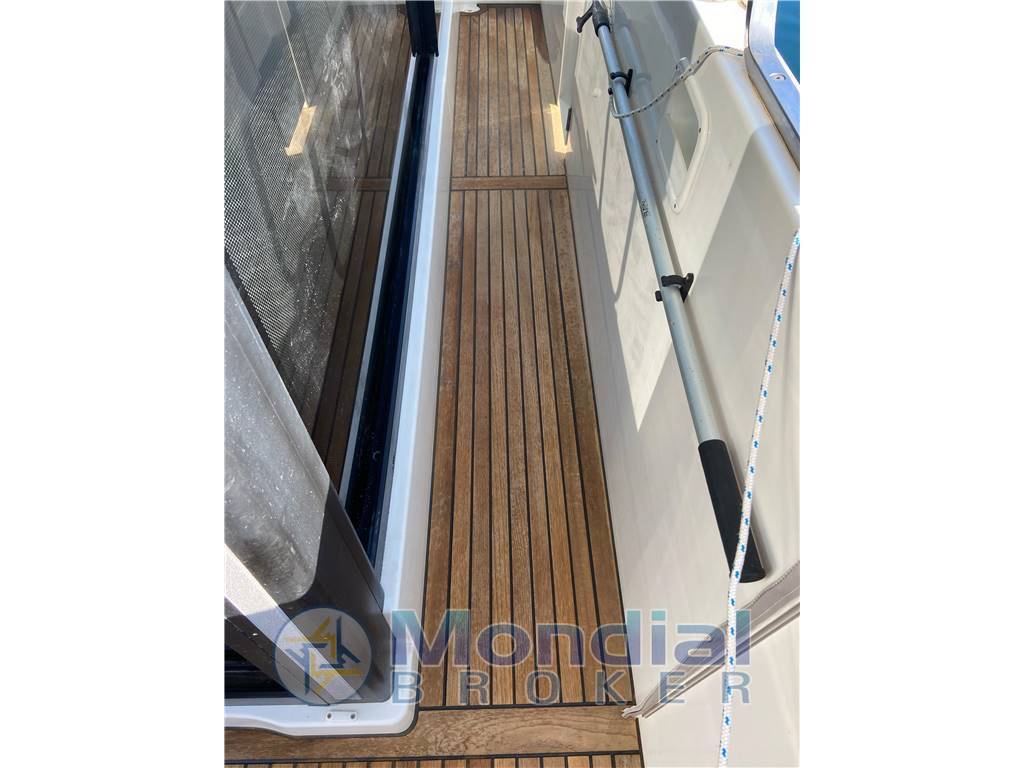 Beneteau Swift trawler 30 - flybridge