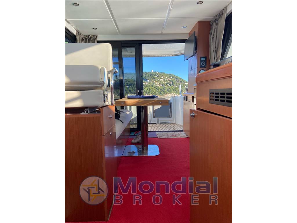Beneteau Swift trawler 30 - flybridge
